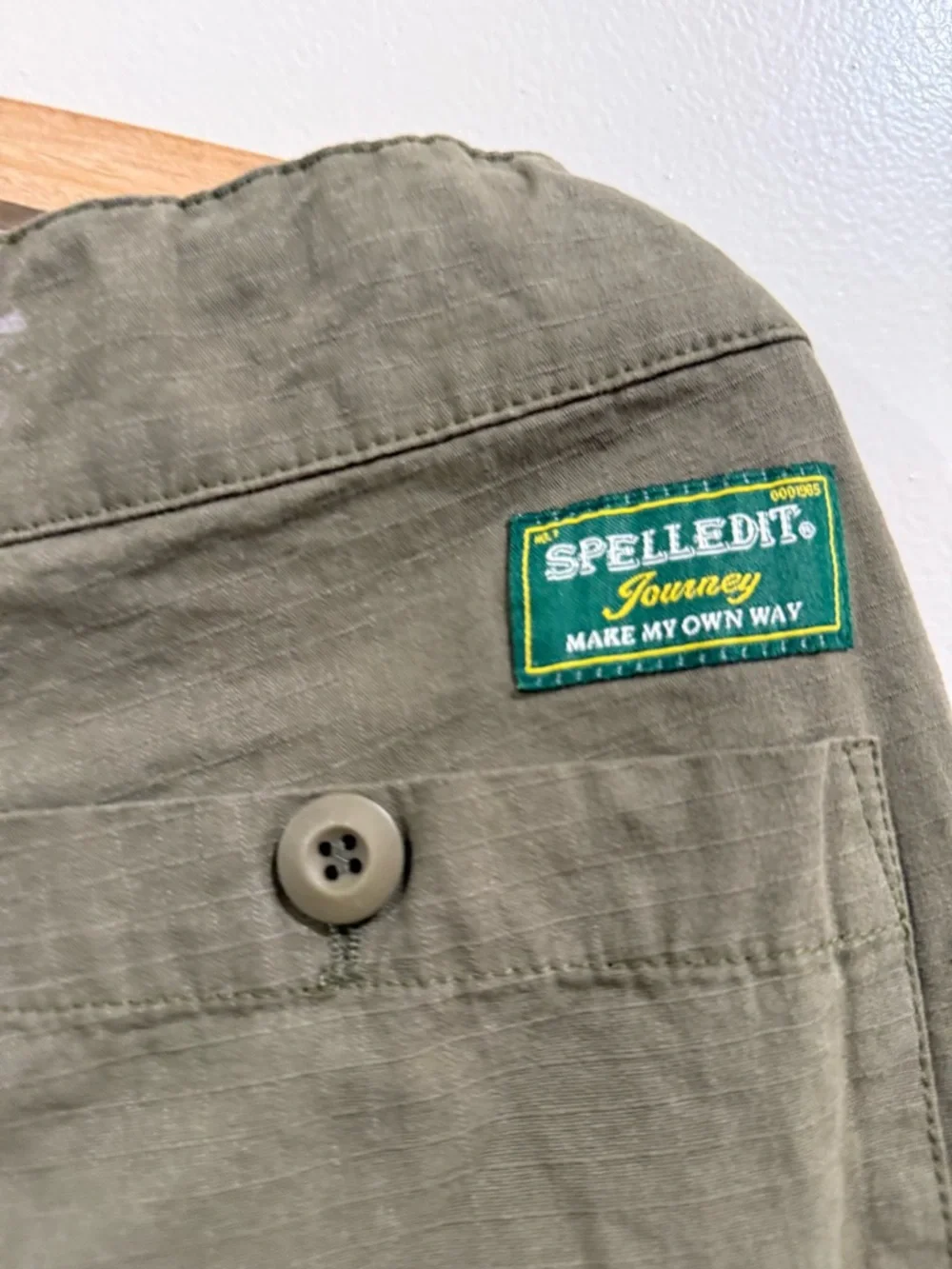 SPELLEDIT. Journey Olive Utility Cargo Pants in Army Green
